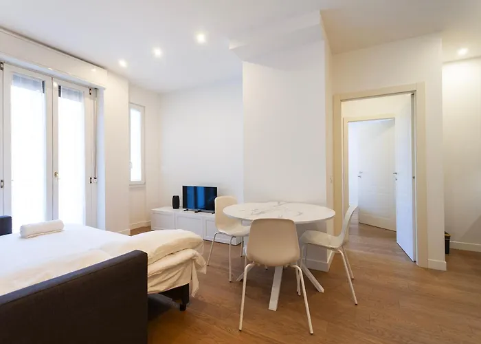 Youhosty - Gioia Tower View