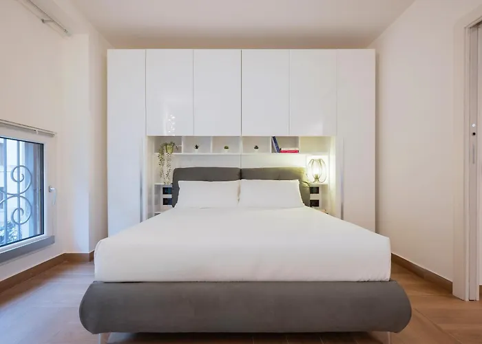 Apartment Luca Duomo Visconti Milan
