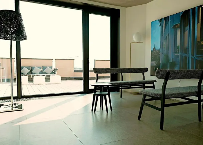 San Babila Duomo View With Shared Rooftop Terrace *