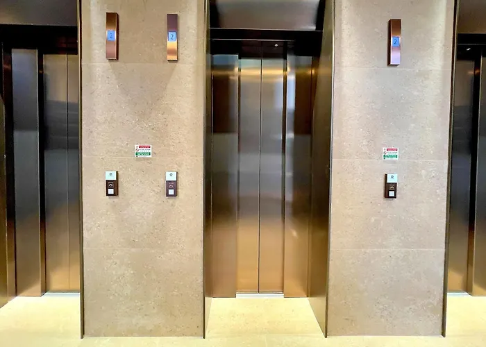 San Babila Duomo View With Shared Rooftop Terrace Appartamento Milano