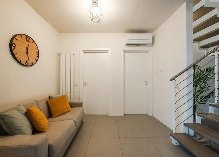 - Spazioso Vicino Metro Apartment