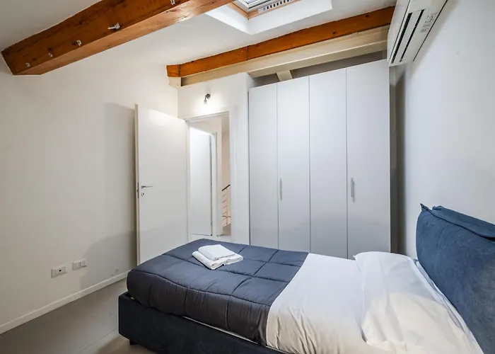 Apartment - Spazioso Vicino Metro Mailand