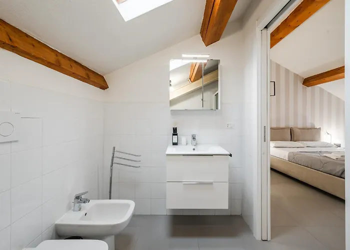 Apartment - Spazioso Vicino Metro Mailand