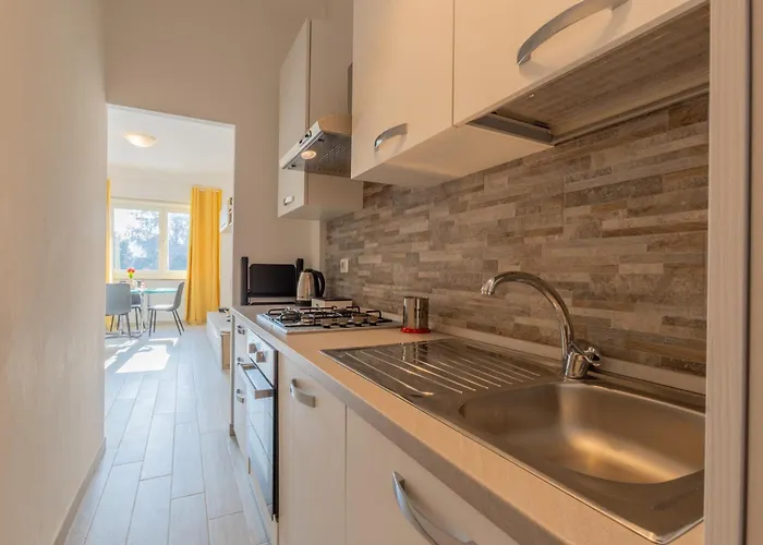 Apartament M2 - San Raffaele - Casa Cimiano *