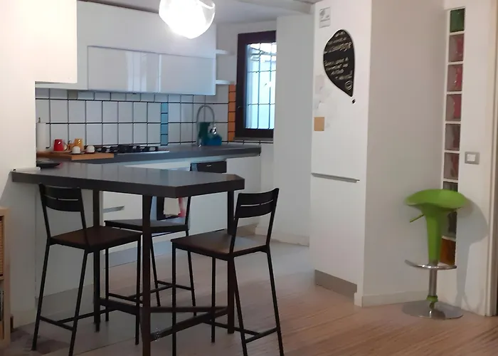 Daire La Casa Nel Cortile-free Parking