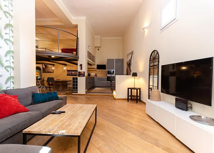 Luxury 3 Fiat, Ariberto Home, Tra Centro Storico Di E Navigli, Con Spaziosa Jacuzzi *