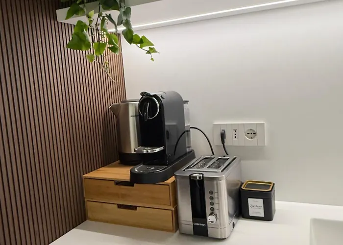 White House Con Posti Auto * Milano