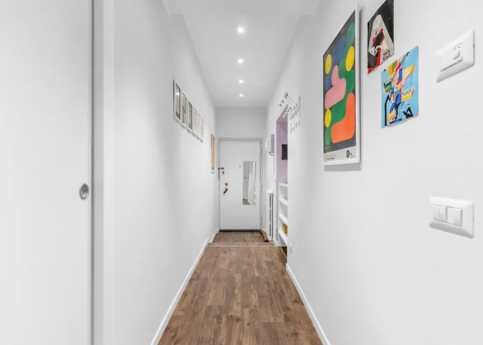 Corsica Comfort Suites-10 Min To Linate Airport Apartment