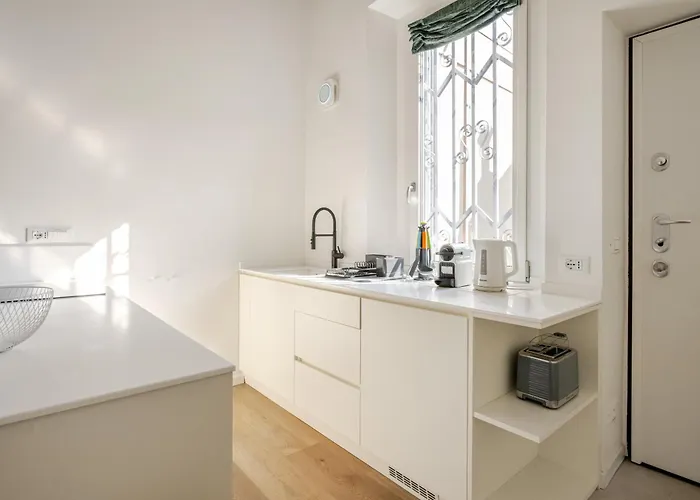 Design And Comfort In Isola In The Heart Of Milán