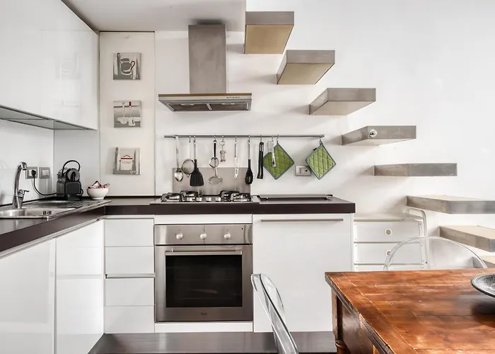 Stylish Top-floor Apt; Design Disctrict *