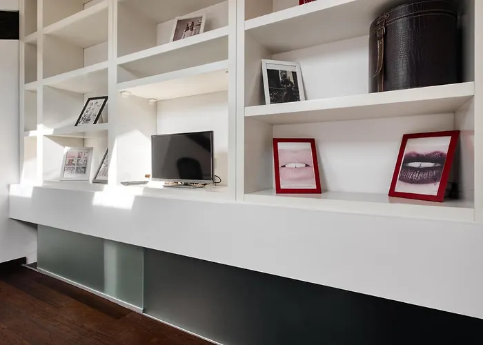 Stylish Top-floor Apt; Design Disctrict *