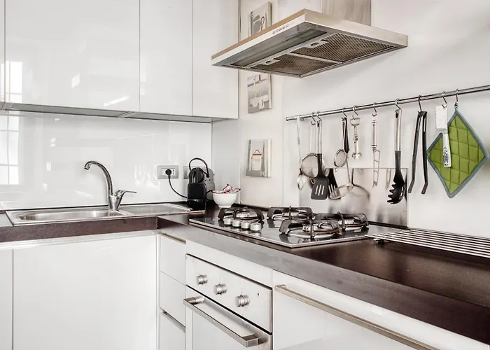 Stylish Top-floor Apt; Design Disctrict * Milán