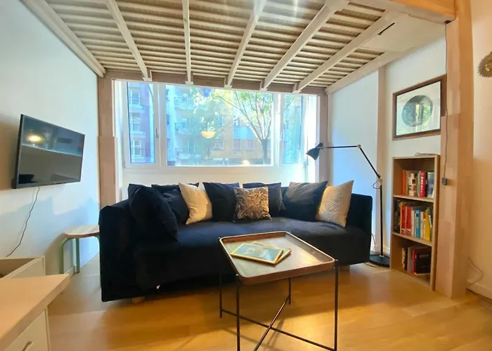 Yu's Cozy Near Citylife شقة