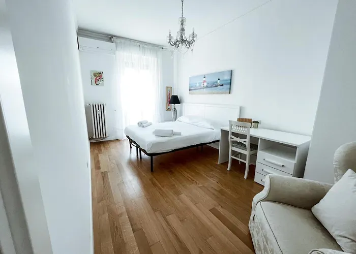 Apartment White Pearl - Citycenter - Large & Elegant Flat Mailand