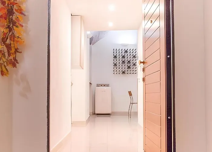 The Wine Cave, Spacious 2Bdr 100Sqm Apartment, Steps From Milano Centrale, Ideal For Large Families And Groups - Strong Wifi Apartmán Milán