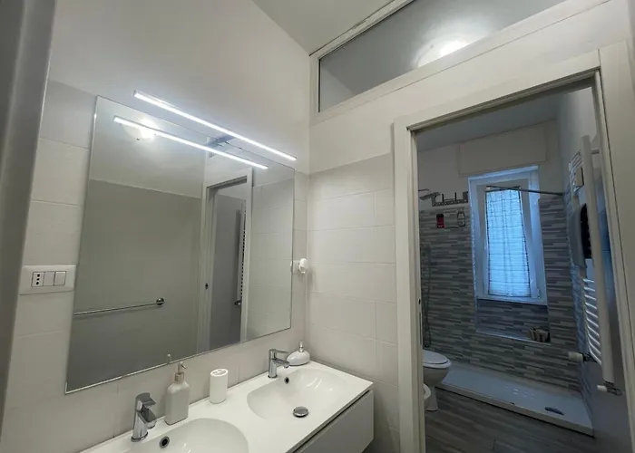 Gardone - Ampio Con 2 Da Letto - Comodo Per Duomo! Lägenhet Milano