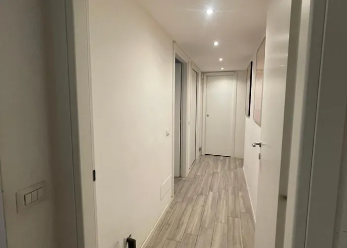 Gardone - Ampio Con 2 Da Letto - Comodo Per Duomo! Apartmán