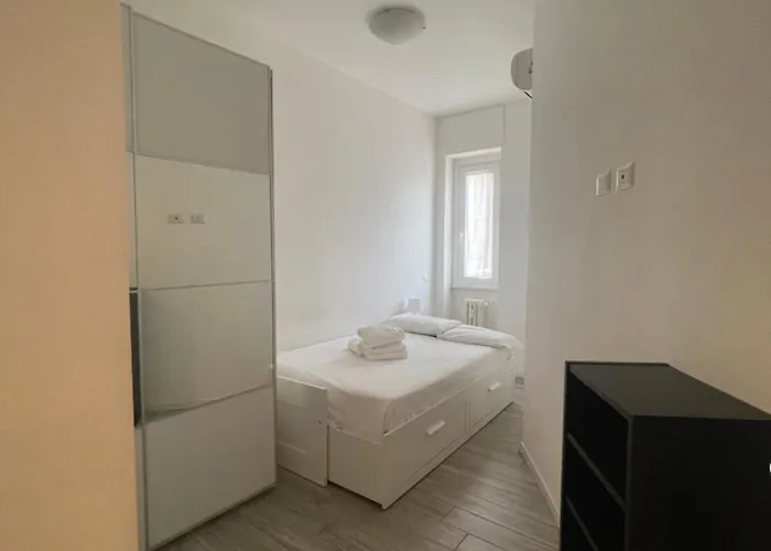 Gardone - Ampio Con 2 Da Letto - Comodo Per Duomo!