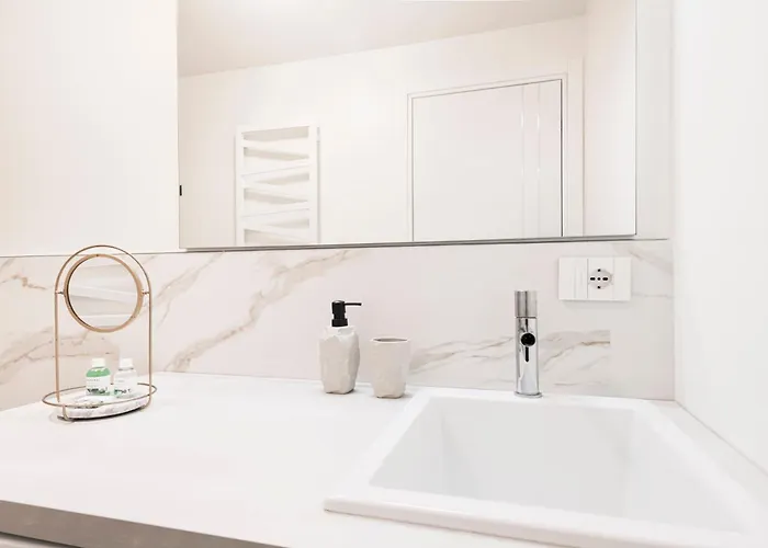 Easylife - - Modrone 28 S1 - Duomo * Milaan