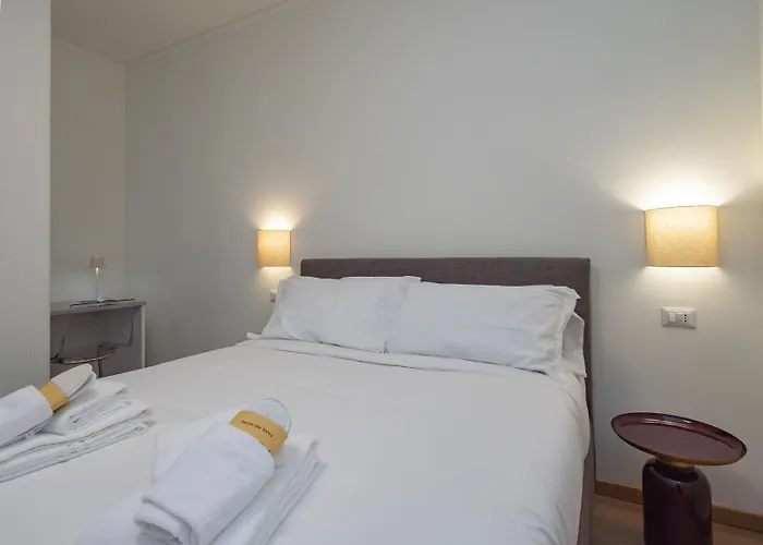 Apartment Spacious 2bdr With Balcony Arco-sempione Area, By Rentopolis Mailand