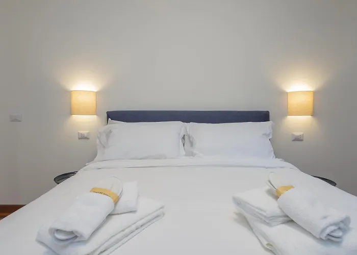 Spacious 2bdr With Balcony Arco-sempione Area, By Rentopolis Apartment
