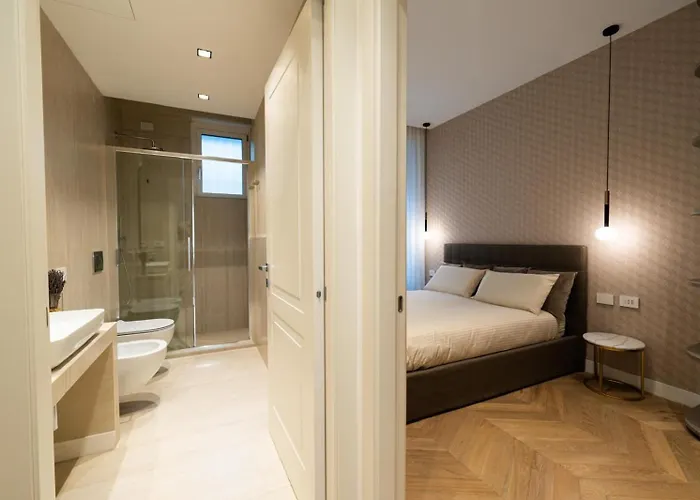 Palazzo Fontana Duomo View Golden House *