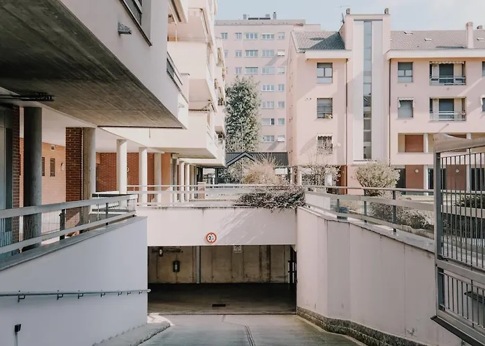 Casa Serena San Siro Free Garage &wi-fi 밀라노