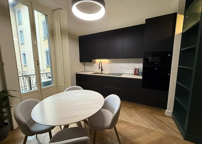Apartament Luxury Design 1br 1ba High Ceilings Mediolan