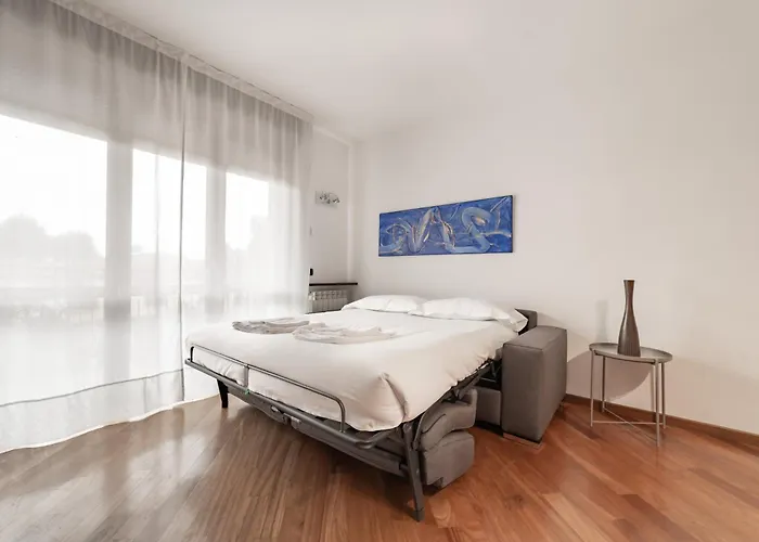 10 Minutes From Bocconi, Elegance And Comfort * Milano