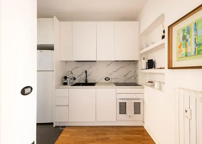 Brera Center Milano-the Art Of Living-metro