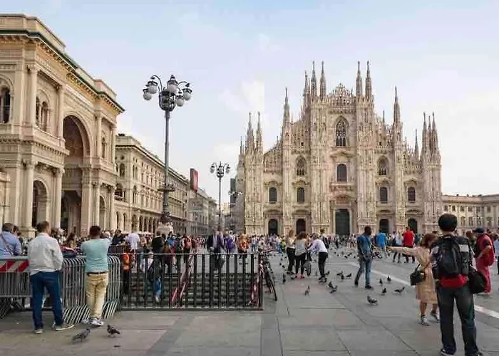Brera Center Milano-the Art Of Living-metro *