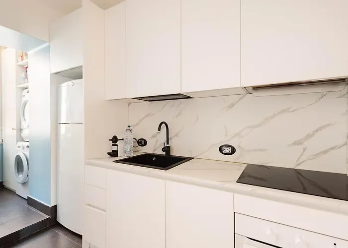 Brera Center Milano-the Art Of Living-metro * Milán