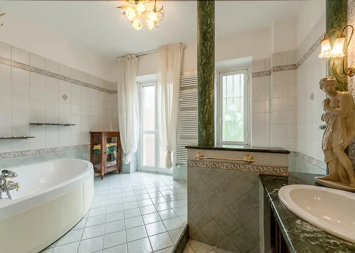 Apartment Emerald House