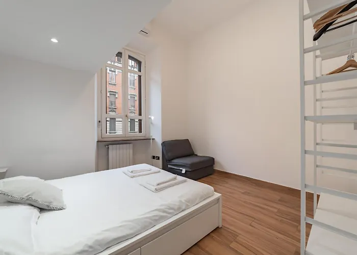 20 Minutes By Metro From The Centre Of *