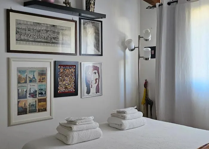 아파트 Nolo93-quiet Design Attic In Nolo, Metro In Front, 10 Min Duomo