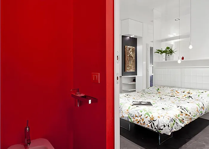 Lux Near Duomo / Mm Tricolore *