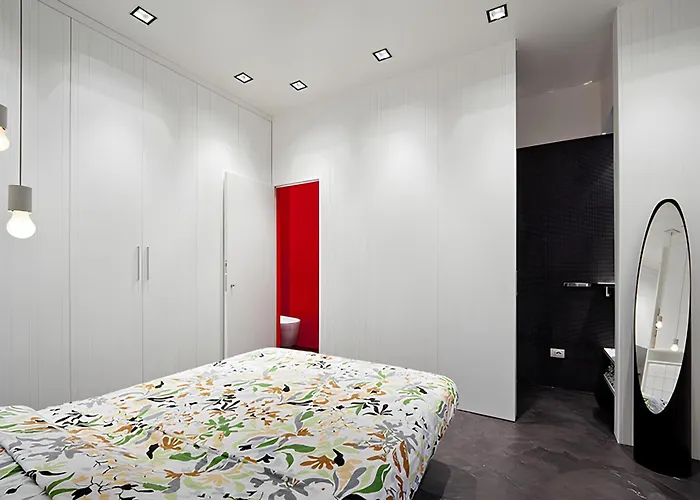 Lux Near Duomo / Mm Tricolore *