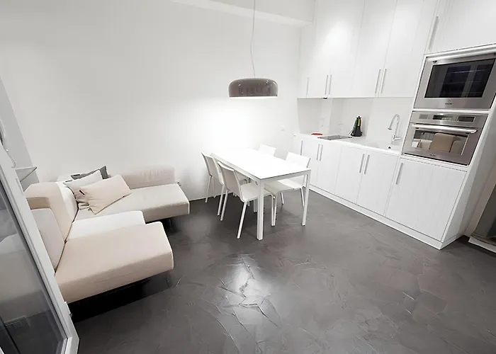 Lux Near Duomo / Mm Tricolore * Milano