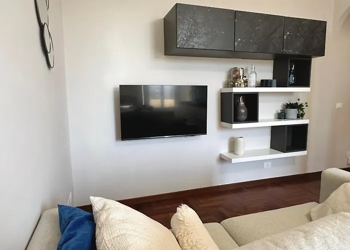 Elegante Bilocale- 1 Minuto Dalla Metro M2 Piola Daire *