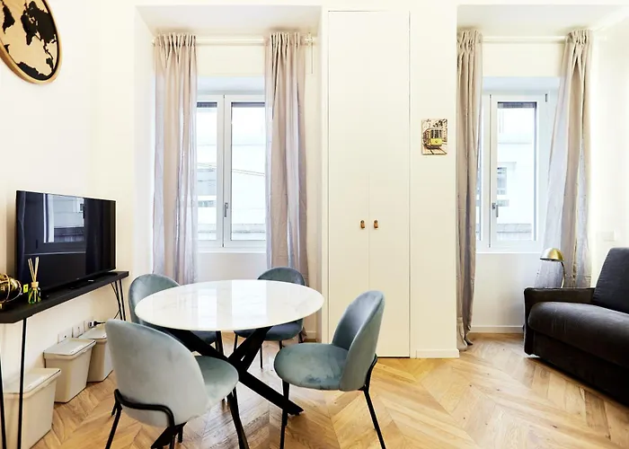 Duomo Imperial Suits - Modern And Comfortable * Milano