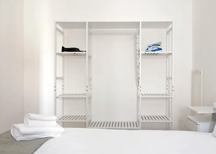 Just Urban - Luxury Boutique - Corso Sempione