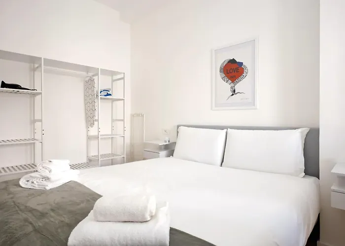 Just Urban - Luxury Boutique - Corso Sempione *