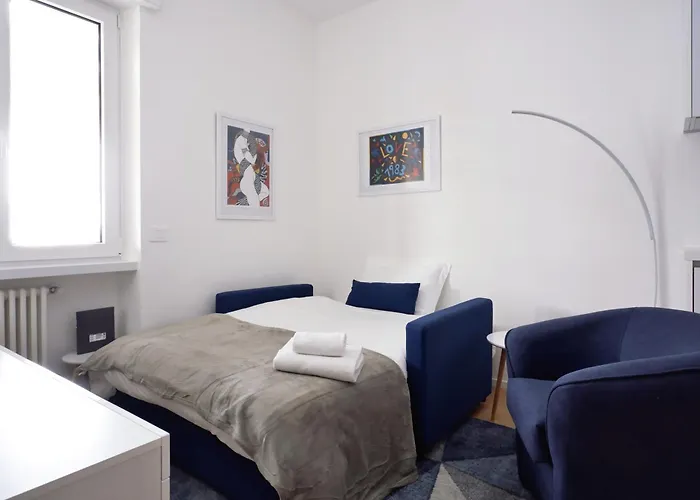 Just Urban - Luxury Boutique - Corso Sempione Milano