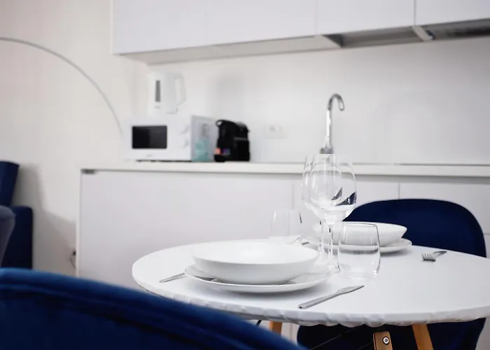 Just Urban - Luxury Boutique - Corso Sempione * Milano