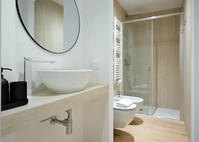 Just Urban - Luxury Boutique - Corso Sempione