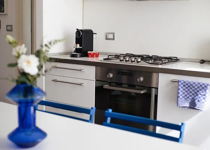 Just Urban - Elegant 2br 25 Min From Duomo - M4 Dateo