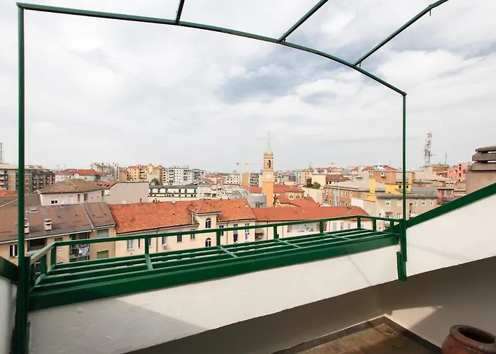 Luminoso Con Terrazzo Appartement Milaan