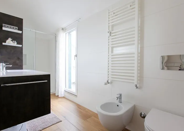 Luminoso Con Terrazzo Appartement Milaan