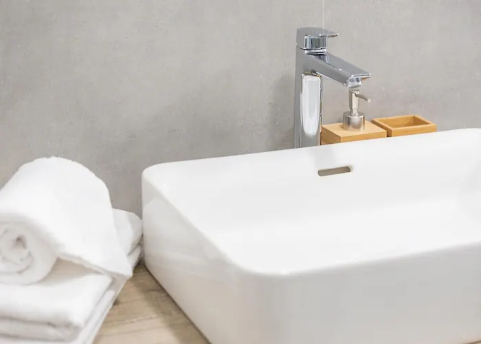 Modern And Comfortable In Cenisio Area