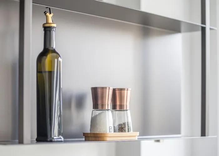 Appartement Modern And Comfortable In Cenisio Area Milaan